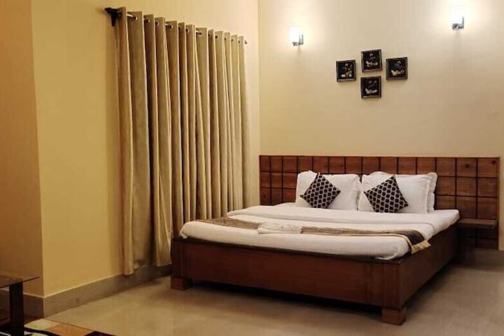Room 3 of 17