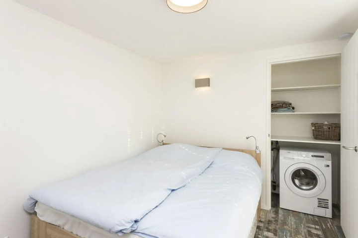 Beautiful New, Beach-theme Holiday Home, Only 800 m From the Beach!