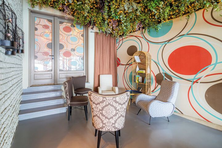 Guest Lobby