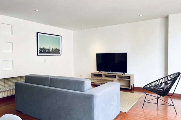 Room 3 of 16
