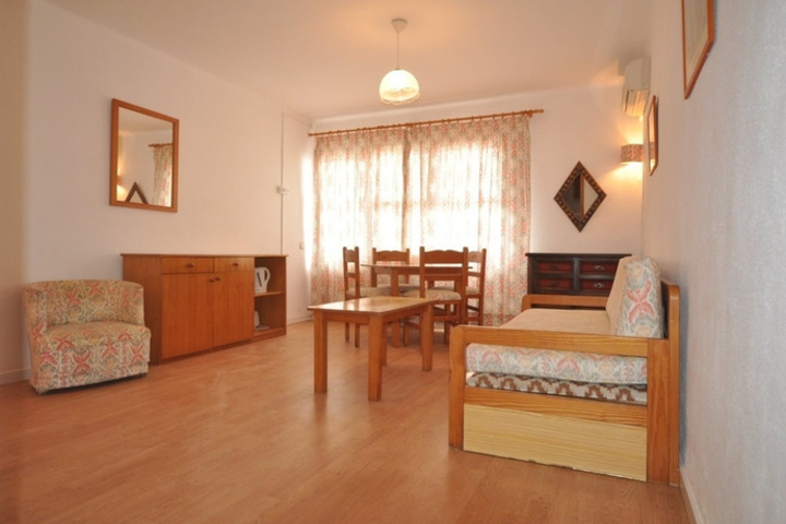 Room 4 of 15