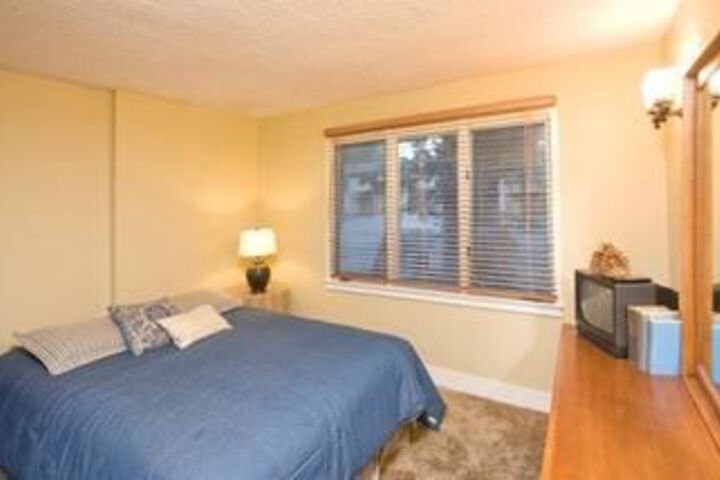 Room 6 of 20