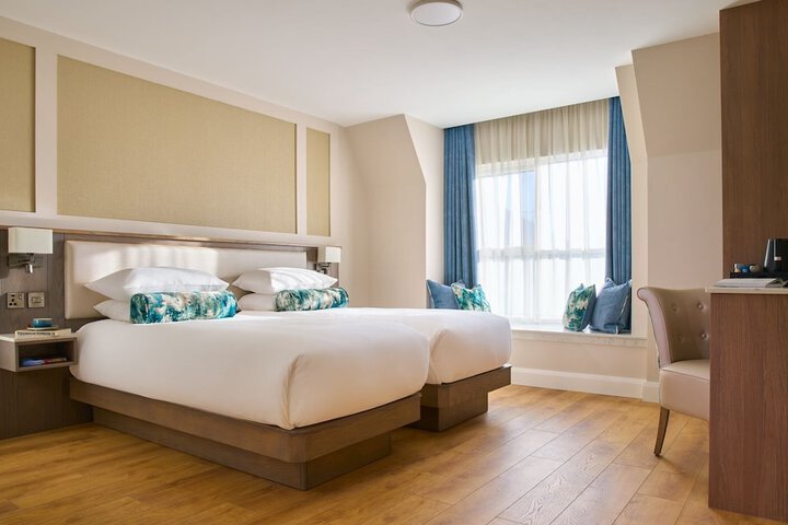 Room 3 of 16