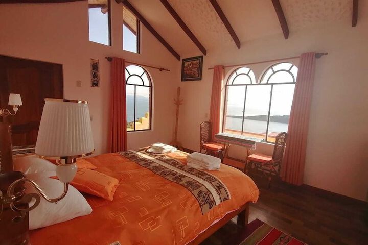 Room 10 of 28