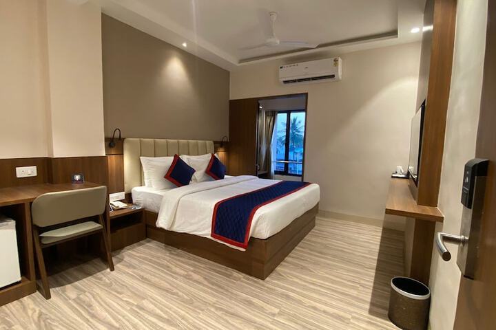 Room 14 of 49