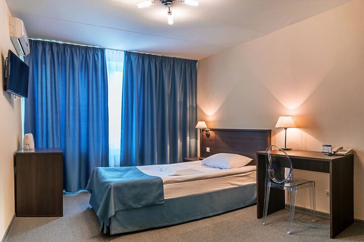 Room 14 of 39