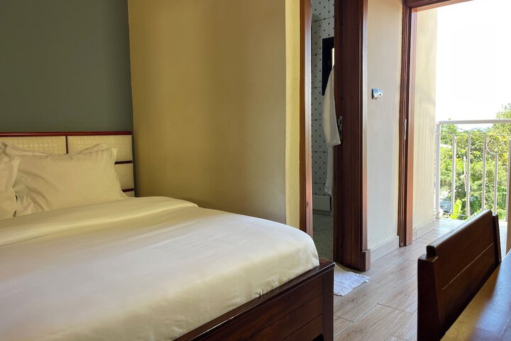 Room 38 of 124
