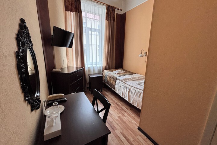 Room 212 of 272