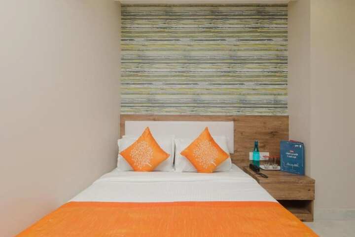 Room 10 of 19