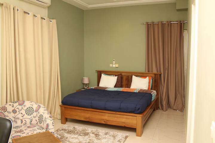 Room 34 of 144