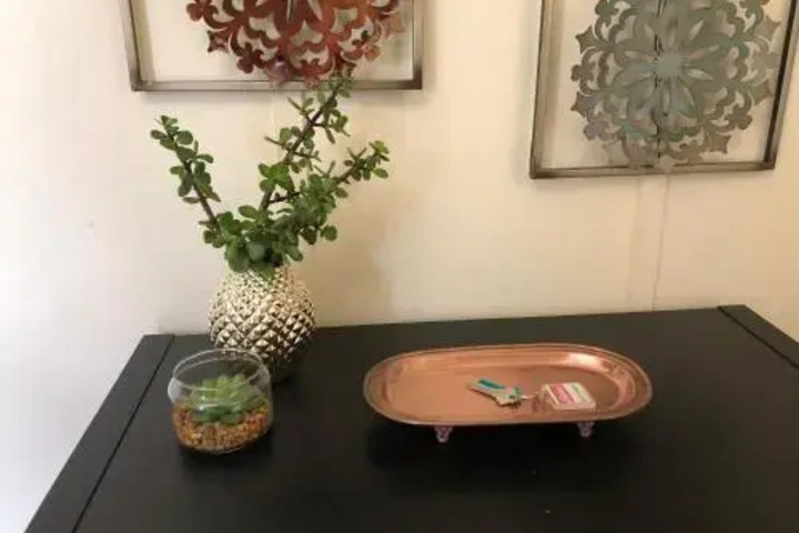 Room 3 of 8