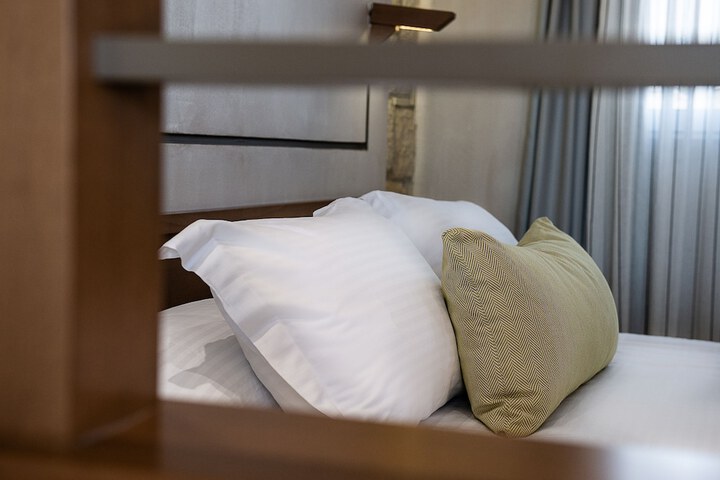 Room 48 of 340