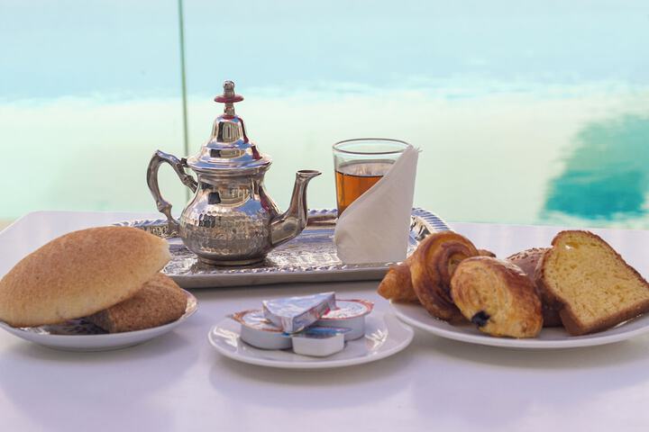 Breakfast/Coffee Service 93 of 143