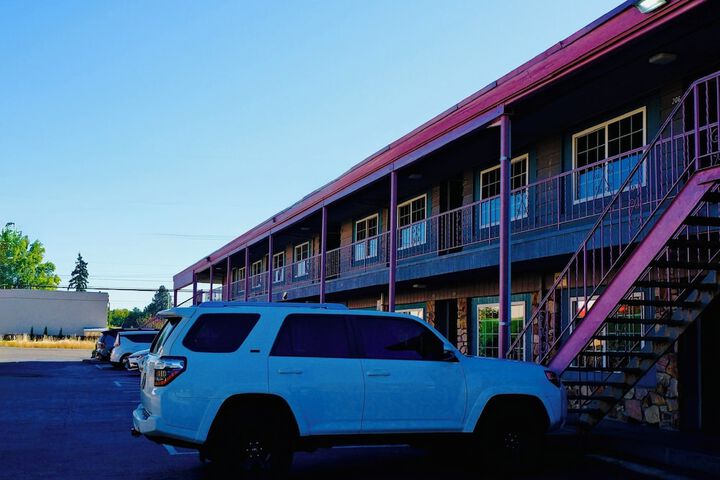 Hotel Entry