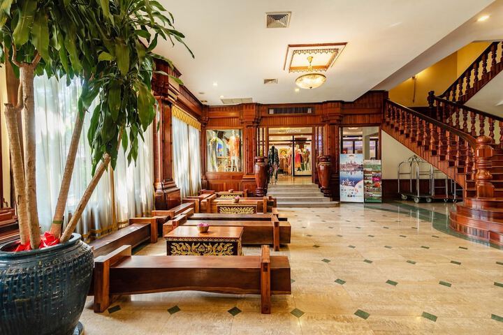 Hotel Interior 12 of 145