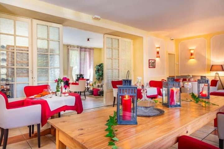 Dining Photos