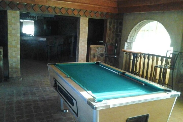 Room 8 of 19