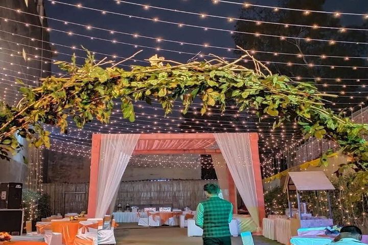 Ballroom/Hall 2 of 12