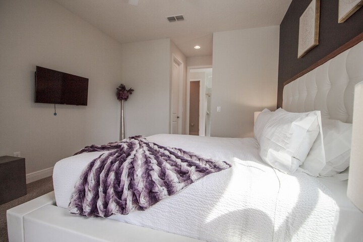 Room 29 of 70