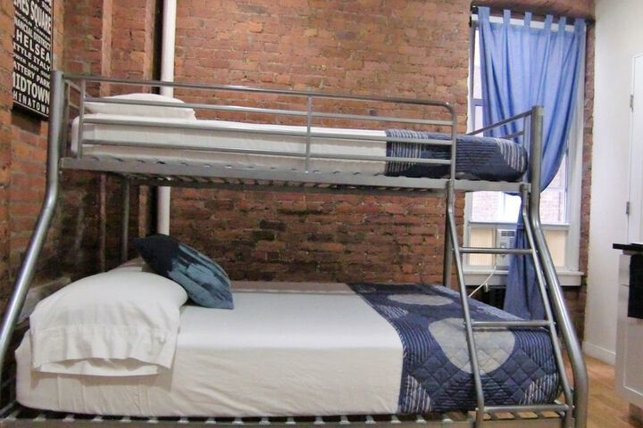 Room 8 of 69