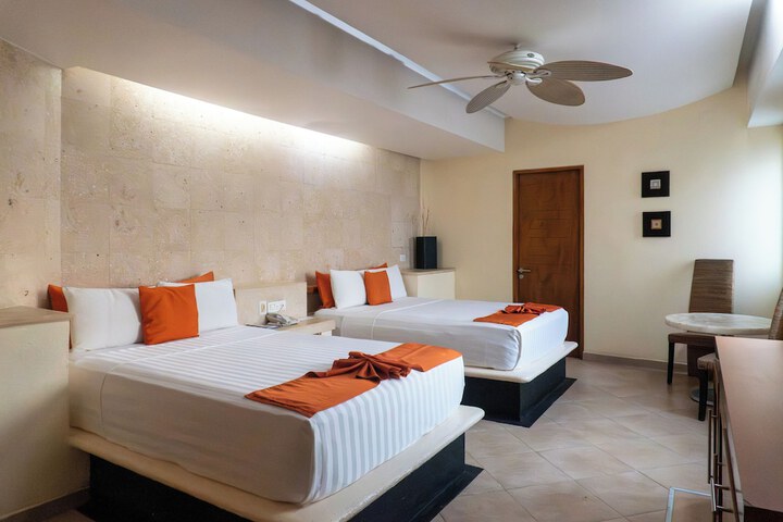 Room 25 of 100