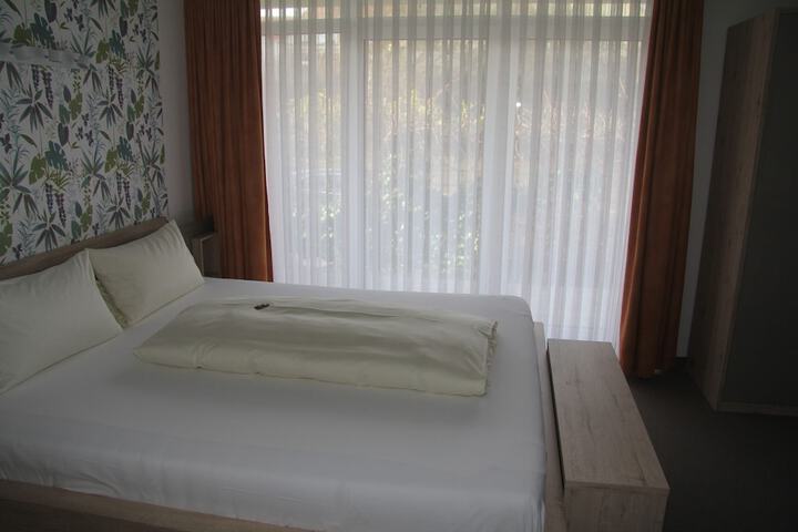 Room 66 of 110