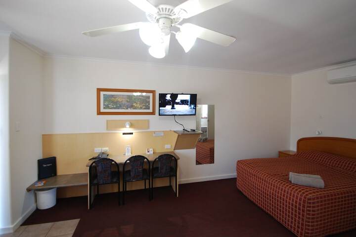 Room 14 of 89