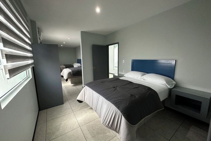 Room 17 of 43
