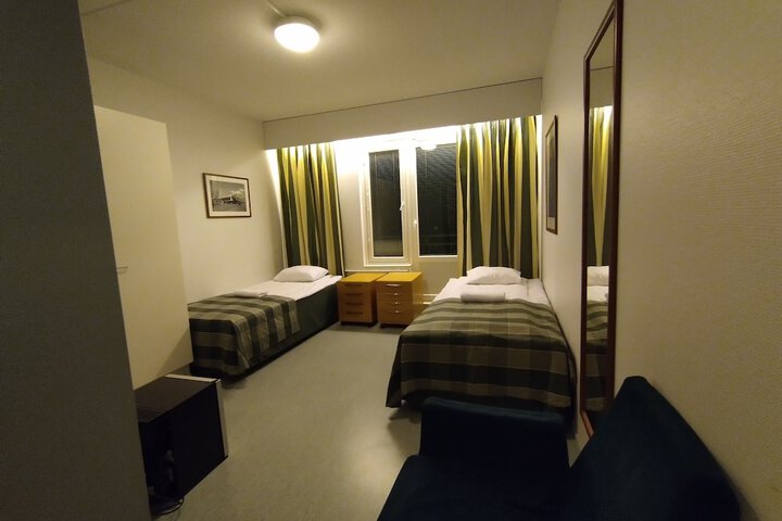 Room 8 of 31