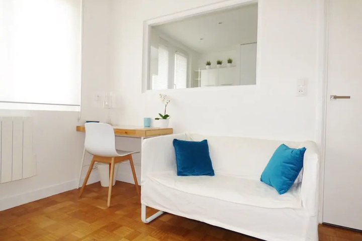 Room 3 of 16