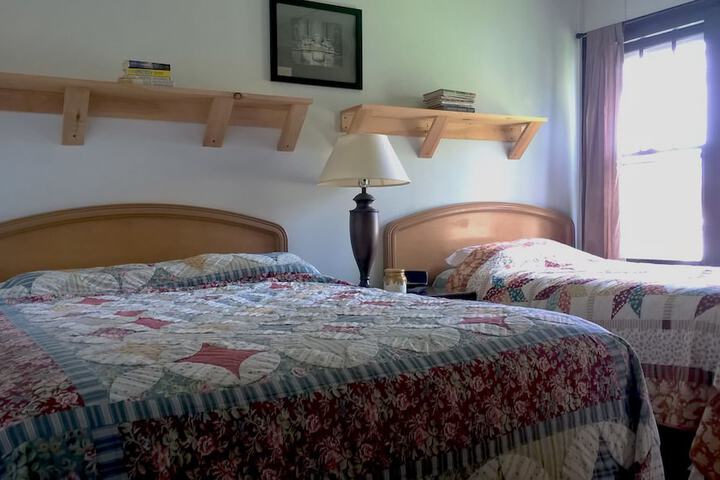 Room 106 of 151