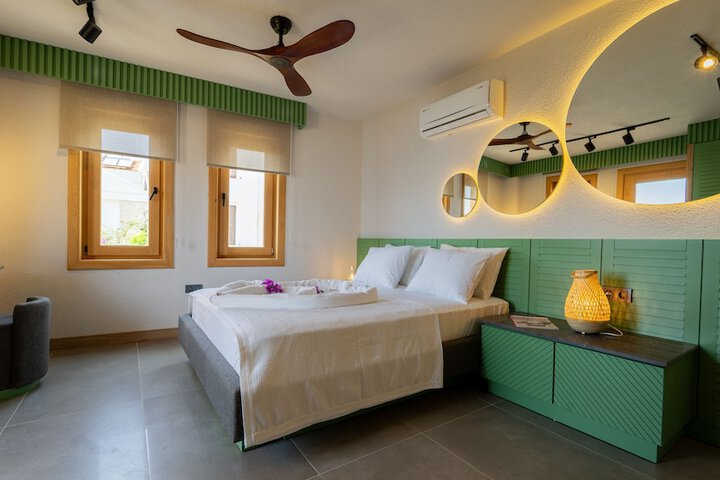 Room 44 of 188