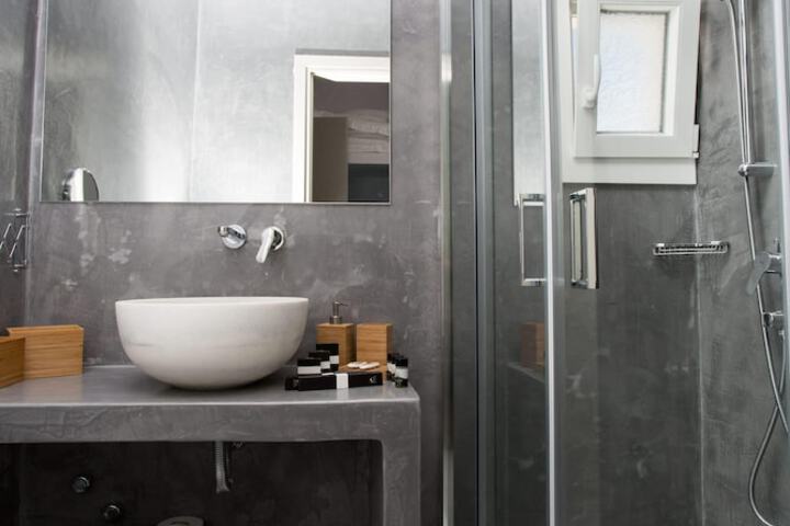 Clean Restrooms