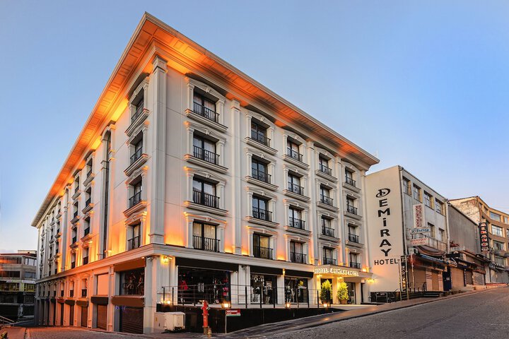 Hotel 123 of 128