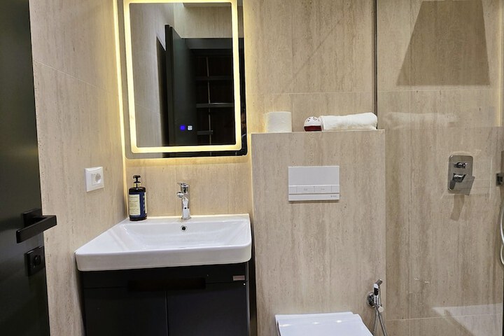 Room 42 of 51