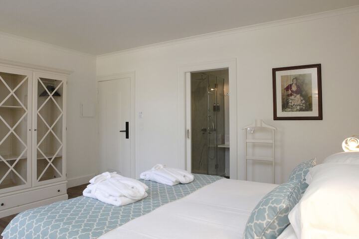 Room 95 of 165