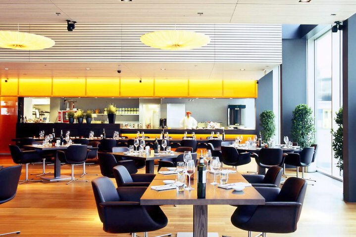 Dining 157 of 289