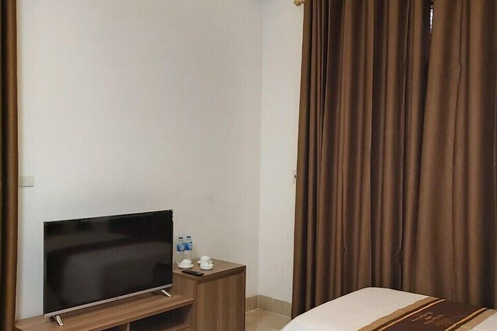 Room 10 of 35