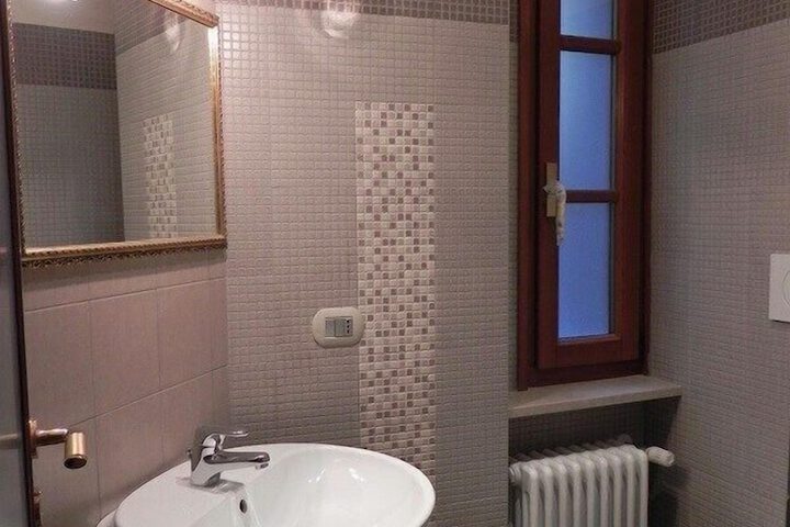 Room 20 of 29
