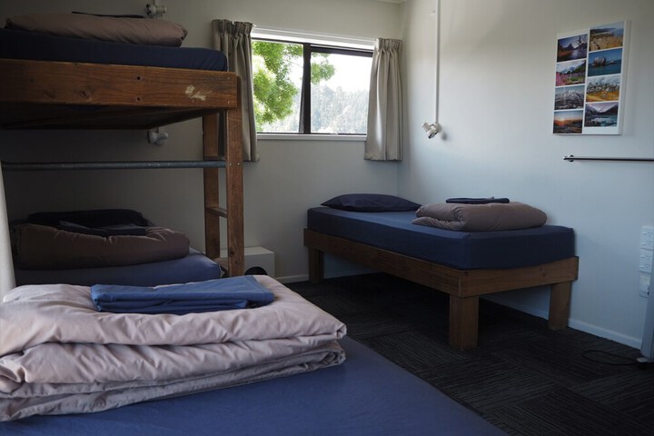 Room 21 of 42