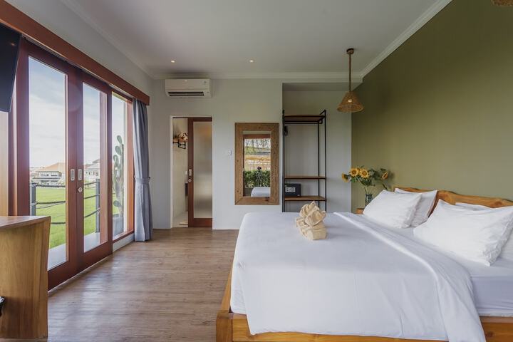 Room 4 of 38