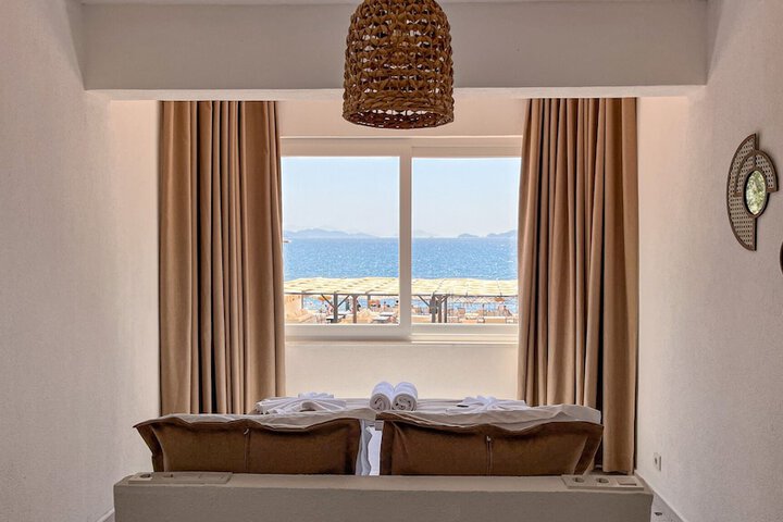 Room 3 of 48