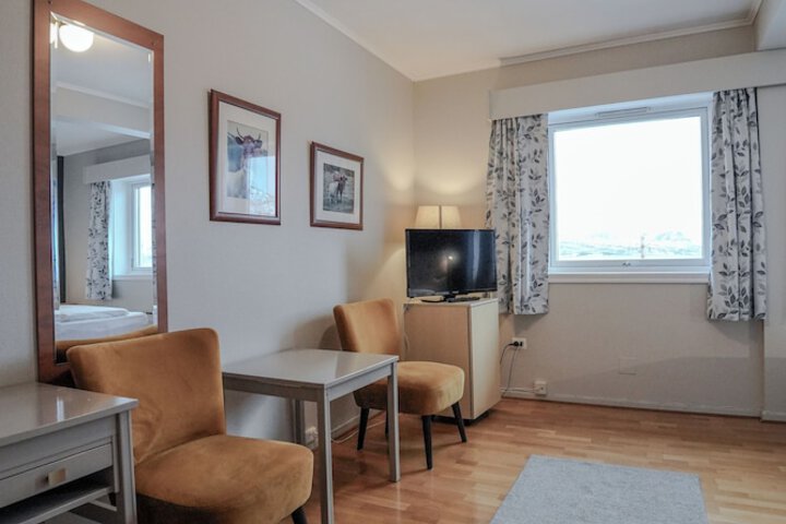 Room 14 of 53