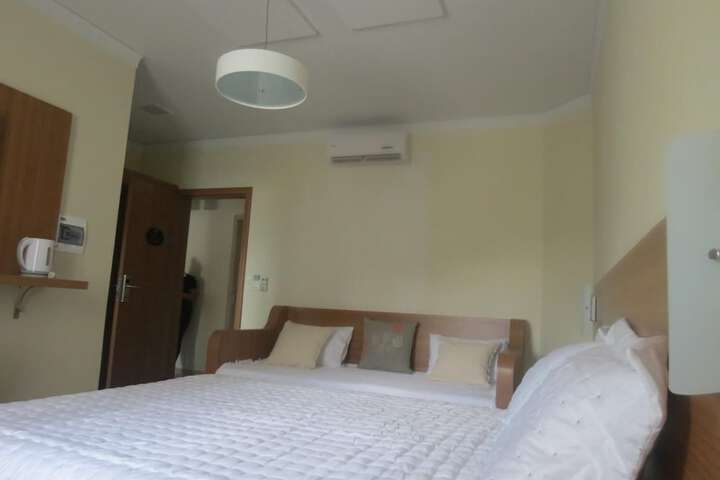 Room 19 of 48