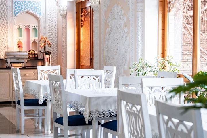 Dining 77 of 132