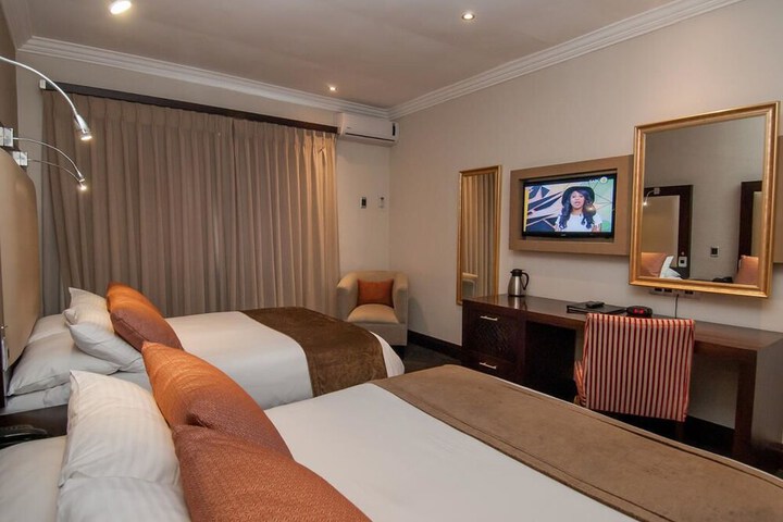 Room 6 of 26