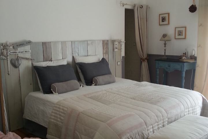 Room 4 of 22