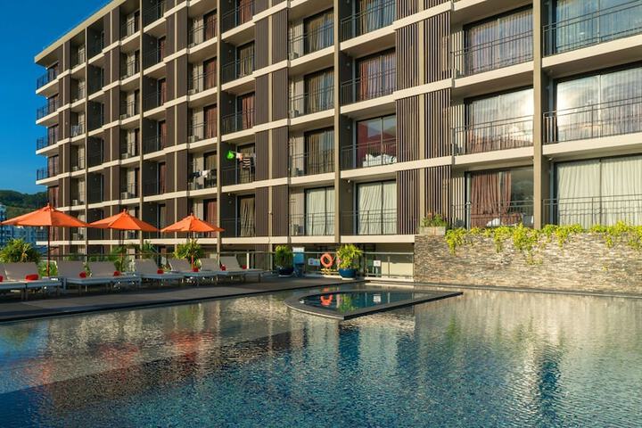 New Square Patong Hotel