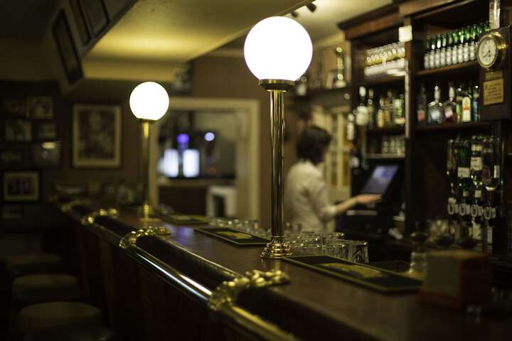 Lounge 52 of 67