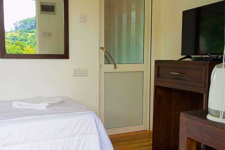 Room 13 of 117